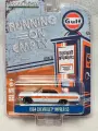 Машинка 1/64 Greenlight Car model 1964 Chevrolet Impala SS-Gulf