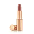 Charlotte Tilbury Матовая губная помада MATTE REVOLUTION 3.5 г оттенок Very Victoria