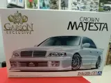 Сборная модель Toyota Crown Majesta UZS141 Garson