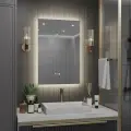 Зеркало Квартал 70*40 с нейтральной LED-подсветкой с часами и антизапотеванием вертикальное