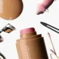 Rhode pocket blush карманные румяна в стике, оттенок piggy - baby pink