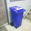 Мусорный контейнер уличный 120 литров бак на колесах с крышкой (Синий)