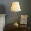 Настольная лампа из латуни с золотым покрытием классический дизайн с рассеянным светом и текстильным абажуром