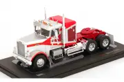 Модель коллекционная IXO Freightliner flc 120 64 t со спальником 1977 silver/red