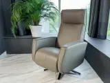 Кресло натуральная кожа, электрический реклайнер, вращающееся раскладное ортопедическое с высокой спинкой с регулируемым подголовником офисное кресло руководителя для работы за компьютером