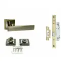 Ручка дверная межкомнатная с защелкой и фиксатором, античная бронза Loid 450 AB + замок M-2055 B AB + завертка квадратная AB