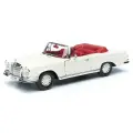 Легковой автомобиль Maisto Mercedes-Benz 280SE (31811) 1:18, бежевый