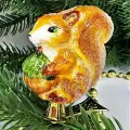 Irena-Co елочная игрушка, стекло Белочка с орехом на прищепке (10х8х5см)