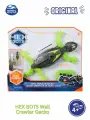 Гекко-робот HEX BOTS на пульте управления