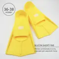 Силиконовые короткие ласты для плавания / бассейна SwimRoom Short Fins, Размер 36-38, Цвет желтый с белым