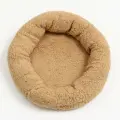 Лежанка для собак и кошек Уют, мягкий мех, 45 х 35 х 11 см, коричневая