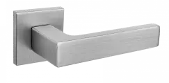 Ручка дверная межкомнатная на квадратной розетке Корсико, супер сатин хром