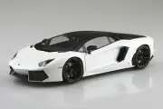 06121 Lamborghini Aventador Pirelli Edition '15