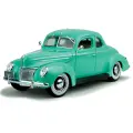 Машинка Maisto Ford Deluxe 1939 1/18 зеленый 31180
