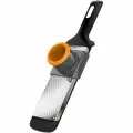 Терка для овощей ручная мелкая Fiskars Functional Form с держателем 014412