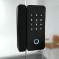 Умный замок Konan Glass электронный для стеклянной правой двери
