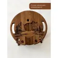 Винный столик из дерева и подачи и закусок с эксклюзивной гравировкой Горы