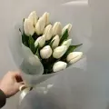 Монобукет Белые тюльпаны от букетека из 15 белых тюльпанов, высота 35 см, S