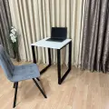 Игровой стол лофт 60*60 см. Столешница Белая 22 мм. Чёрные ножки