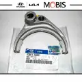 Вилка КПП для Hyundai H-1 1997-2007, H-100 Porter 2004-2016, H100 1993-2007; KIA Bongo-3 2006-2016, K2500 1999-2006, Pregio 1997-2005 / арт. 438614A001 / бренд MOBIS