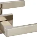 Дверные ручки Puerto Slim Куббаито без запирания цвет матовый никель