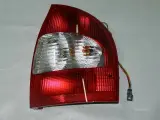 Фонарь задн. в сб. /1118/ прав. (белое стекло)