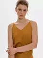 Кроп-топ MaDii Топ с V образным вырезом на тонких бретелях прямого кроя, размер 42-44, dark yellow