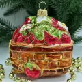 Irena-Co елочная игрушка, стекло Корзина с клубникой (8,5х8,5х6см)