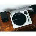 Проигрыватель виниловых дисков Audio-Technica LP70X AT, встроенный фонокоректор, J-образный алюминий, белый