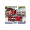 Машинка Hot Wheels Team Transport FLF56 73 Plymouth Duster & Second Story Lorry