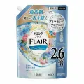 Кондиционер-смягчитель КАО Flair Fragrance Flower Harmony с освежающим цветочным ароматом, 940 мл