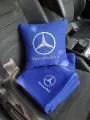 Автомобильная подушка 30х30см и плед 150х150 см в машину с вышивкой логотипа Mercedes - Benz, цвет синий