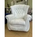 Кресло Versal Фаворит, обивка плюш, цвет- белый, декор-белый 87 x 100 x 100 см