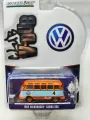 Машинка 1/64 Greenlight Car model 1964 Volkswagen Samba Bus-Gulf Oil Racing#4