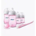 Подарочный набор Philips Avent Natural SCD301/03 для новорожденных: 4 бутылочки (2 x 125 мл, 0 мес+ и 2 x 260 мл, 1 мес+), пустышка и щеточка