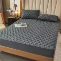 Наматрасник Mency 140х200 + 30 см стеганный с бортом на резинке по кругу без наволочек, темно серый.