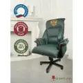 Офисное кресло руководителя Давос с гербом, натуральная кожа, зелёное матовое (Verde)