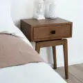 Тумба прикроватная Zolo из натурального дерева - дуб. Высота 55 см. Парящий корпус 30х39 см. Цвет: орех