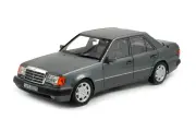 Модель коллекционная NOREV Mercedes W124 E500 e-class 1990 grey / мерседес Е500 волчок серый волчек