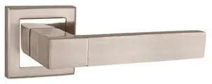 Ручка дверная межкомнатная на квадратной розетке раздельная K. QL52. STYLE (STYLE QL) SN/CP-3 матовый никель/хром