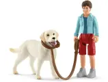 Набор Schleich На прогулке с лабрадором 42478