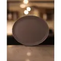 Поднос прорезиненный овальный Prohotel 685х560х35мм, пластик, коричневый