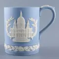 Большая коллекционная кружка от Wedgwood Собор Святого Павла из коллекции Рождественские подарки. Wedgwood, Великобритания, 1972 год.