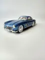 Коллекционная машинка игрушка Мерседес 300 SL с дымом ретро-модель масштаб 1:24 синий