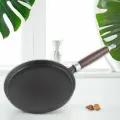 Сковорода блинная чугунная 24 см с деревянной ручкой для газовой индукционной и электрической плиты защитное масляное термопокрытие