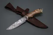 Нож из дамасской стали «Лазутчик» с гравировкой, рукоять литье мельхиор, ореховый кап