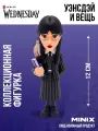 Кукла MINIX Уэнсдей Адамс и вещь, коллекционная, реалистичный дизайн, винил, 12 см