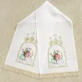 Пасхальный праздничный рушник на Пасху с вышивкой и кружевом Храм и голуби льняной