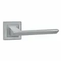 Ручка дверная межкомнатная на квадратной розетке раздельная K. QL52. BLADE (BLADE QL) SSC-16 сатинированный хром