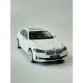 Коллекционная машинка игрушка металлическая BMW 530 li масштабная модель 1:24 белый
